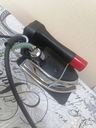 Утюг с парогенератором