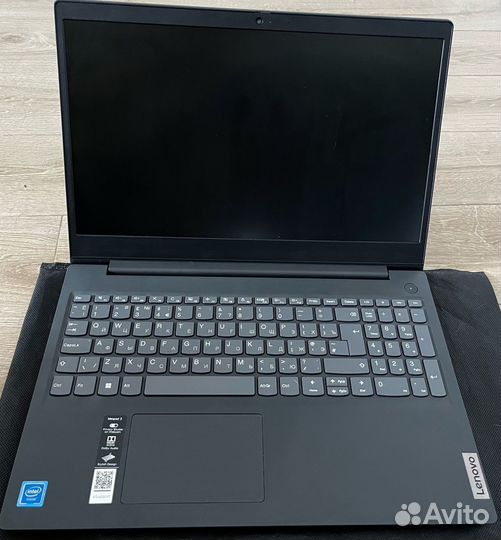 Ноутбук Lenovo IdeaPad 3 15IGL05 черный