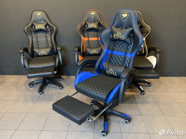 Геймерское кресло с вибромассажем и подножкой