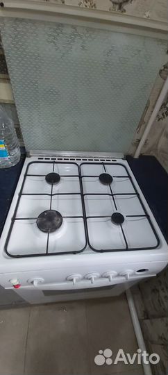 Продам газовую плиту