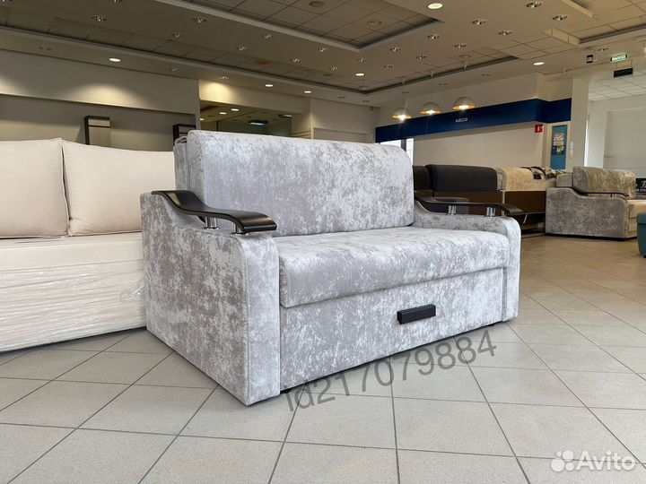 Диван кровать на металлическом карксе