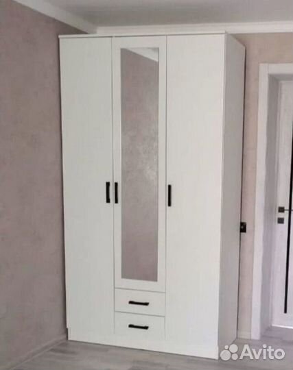 Шкаф распашной