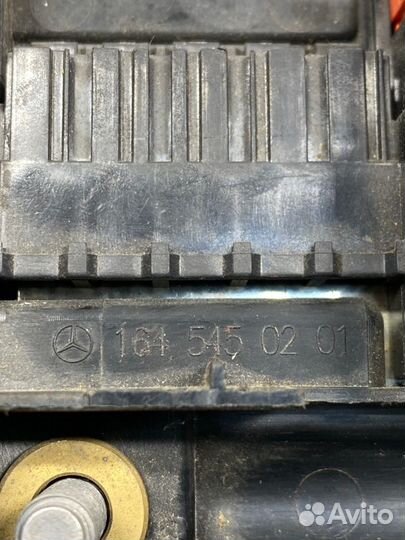 Блок предохранителей передний Mercedes-Benz