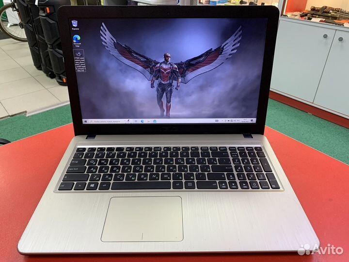 Asus 2018 года Celeron N3350 OZU4gb SSD500gb t08