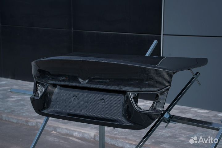 Карбоновая крышка багажника BMW M4 F82