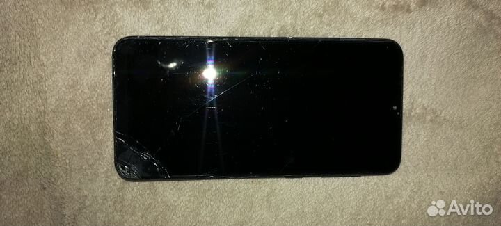 Samsung Galaxy A10, 4/32 ГБ