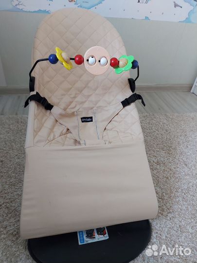 Шезлонг качалка с игрушкой