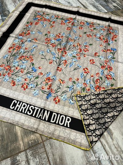 Шелковый платок Dior бежевый двухсторонний