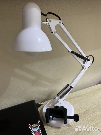 Лампа настольная