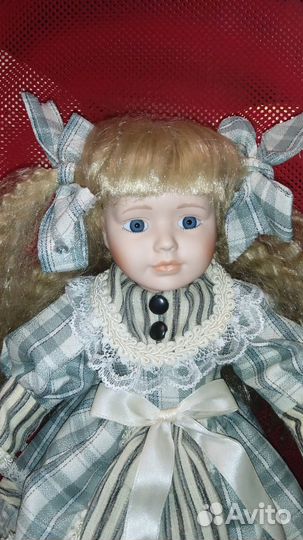 Кукла фарфоровая стильная блондиночка Германия