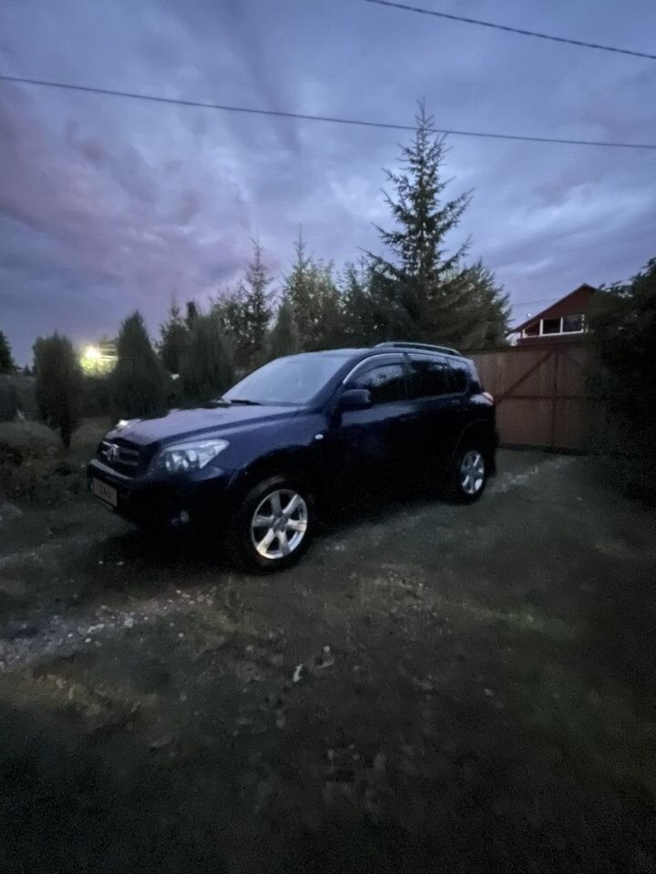 Toyota RAV4: фото владельца