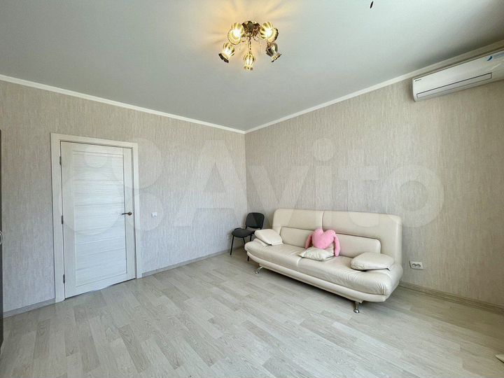 2-к. квартира, 54 м², 6/10 эт.