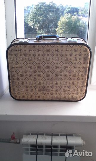 Продам чемодан 1970 г.-80 г