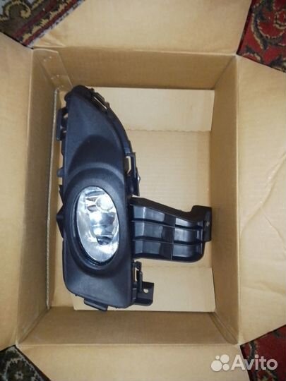 Противотуманка на Мазду 3. левая дорестайлинг