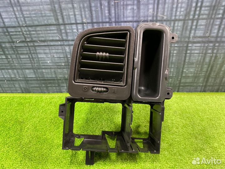 Воздуховод Cadillac Escalade LQ9 2004