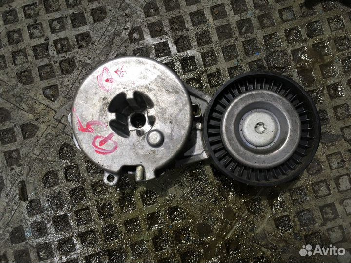 Натяжитель ремня