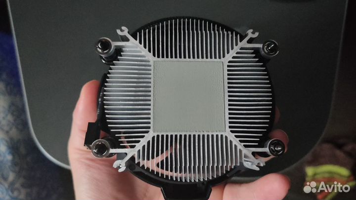 Фирменный кулер AMD для процессора AM4
