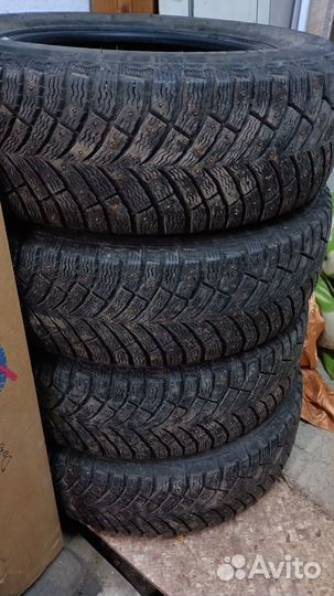 Michelin X-Ice North 4 215/65 R16 102T