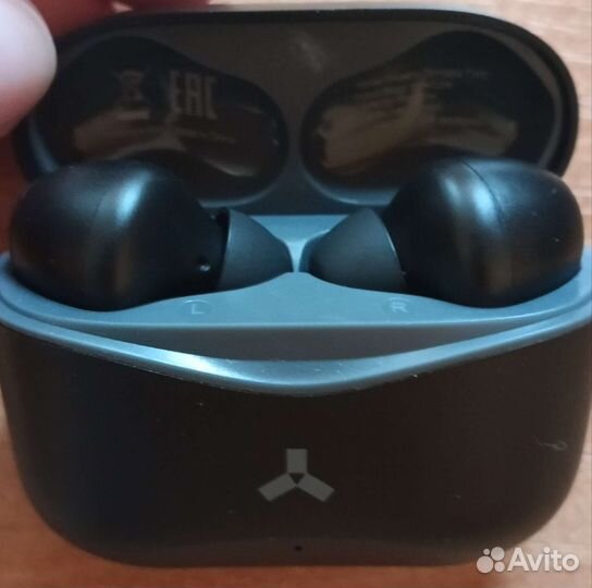 Беспроводные наушники