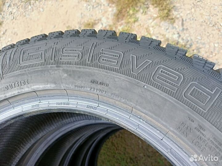 Gislaved Nord Frost 200 225/60 R17