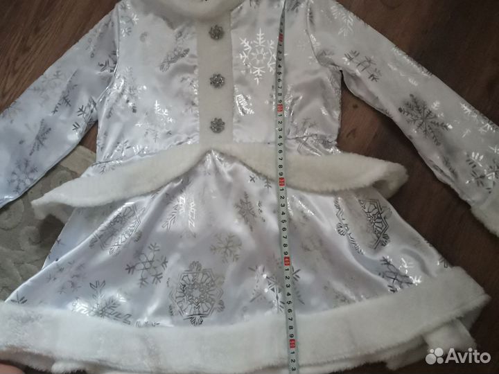 Новогодний костюм снегурочки на 3-4 года