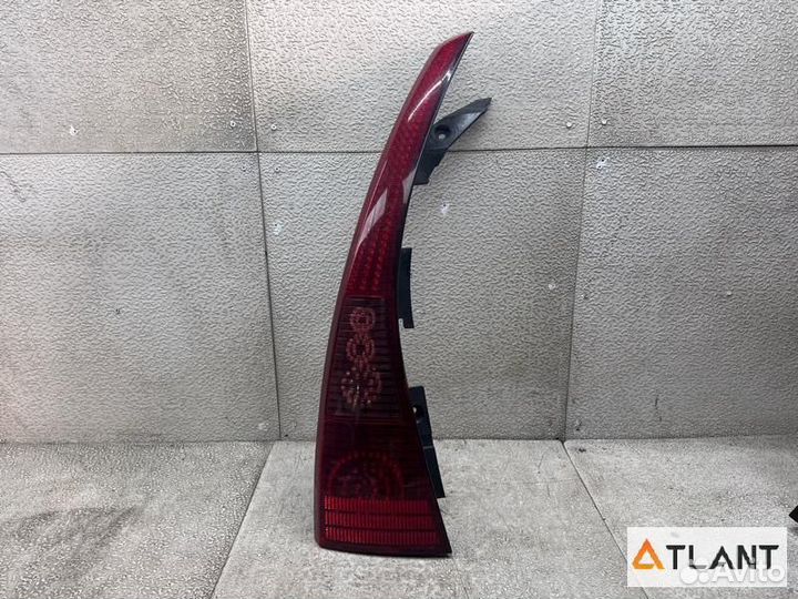 Стоп-сигнал задний nissan stagea