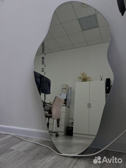 Зеркало настенное