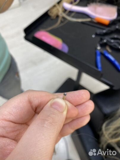 Модель на наращивание/коррекцию волос