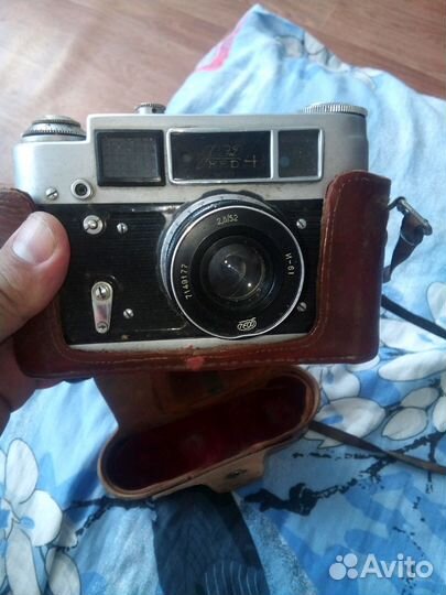 Два Фотоаппарата и кинокамера