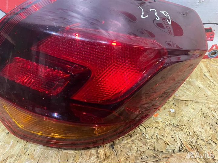 Фонарь задний правый Opel Astra J