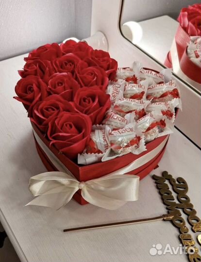 Букеты из чупа-чупсов, kinder, конфет, мармелада