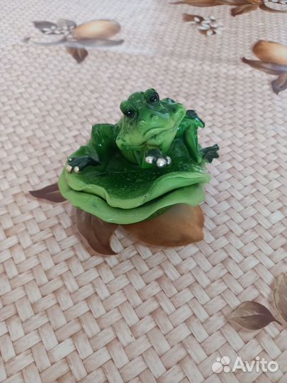 Лягушка копилка денежная