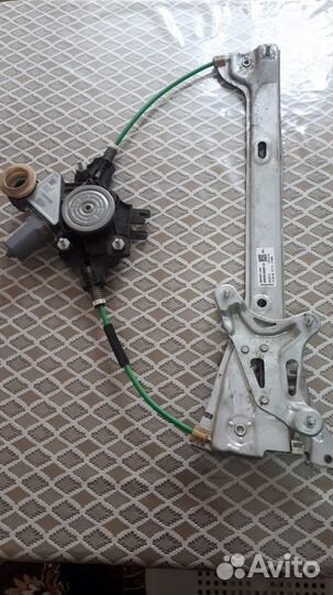 Стеклоподъемник Королла е 210