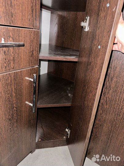 Угловая тумба