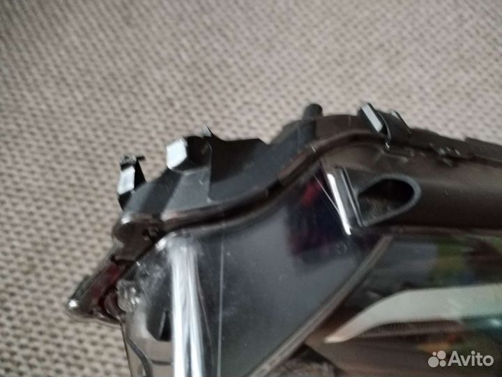 Фара на Toyota C- HR