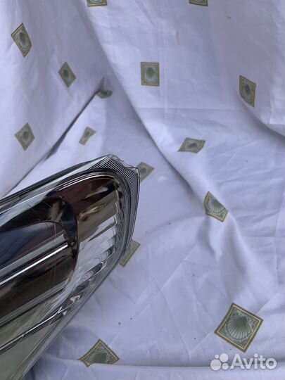 Фонарь задний Toyota Verso 815510F130