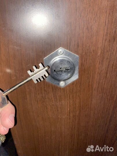 Вскрытие и замена замков