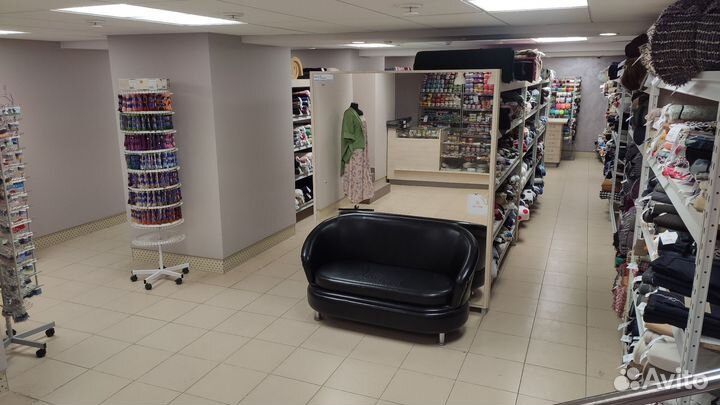 Магазин тканей в центре города, ателье