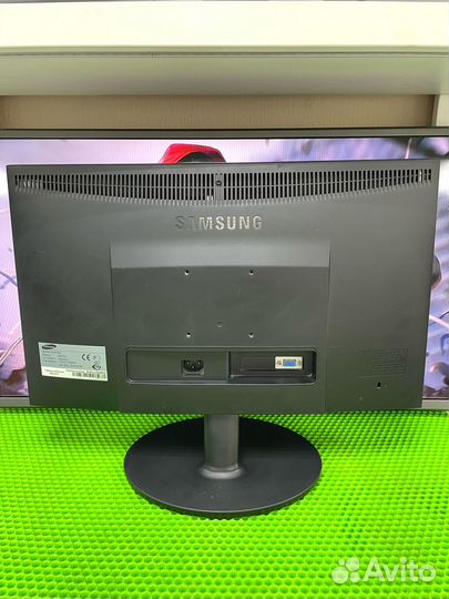 Монитор Samsung SyncMaster E2220N