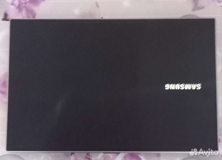 Ноутбук samsung