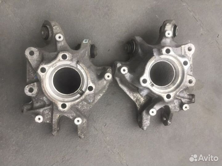 Кулак задний L R BMW X4M F98