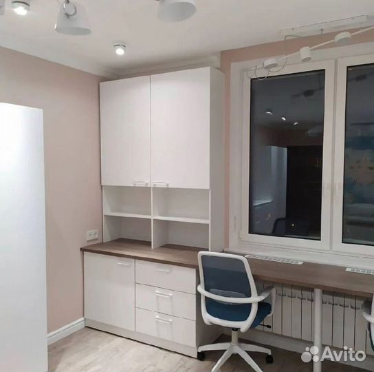 Рабочая зона у окна