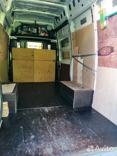 Водитель экспедитор с личной грузовой машиной