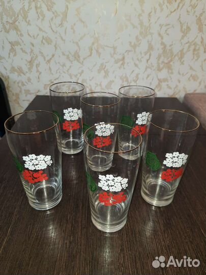 Три набора стаканов