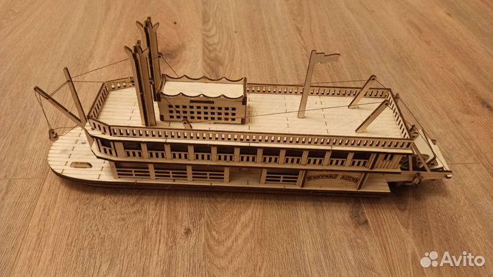 Деревянная модель Корабль