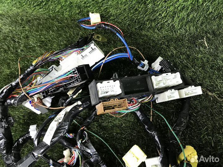 Проводка под торпедо Mitsubishi Outlander CW5W