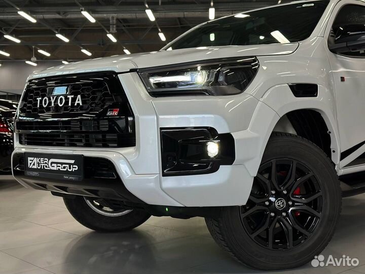 Toyota Hilux 2.8 AT, 2023, 70 км