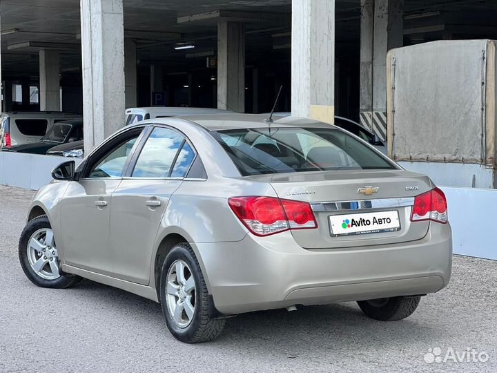 Chevrolet Cruze 1.8 AT, 2011, 145 000 км