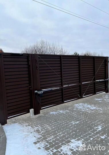 Секционные ворота