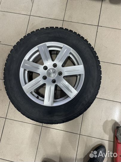 Колеса в сборе r16 зимние 215 65